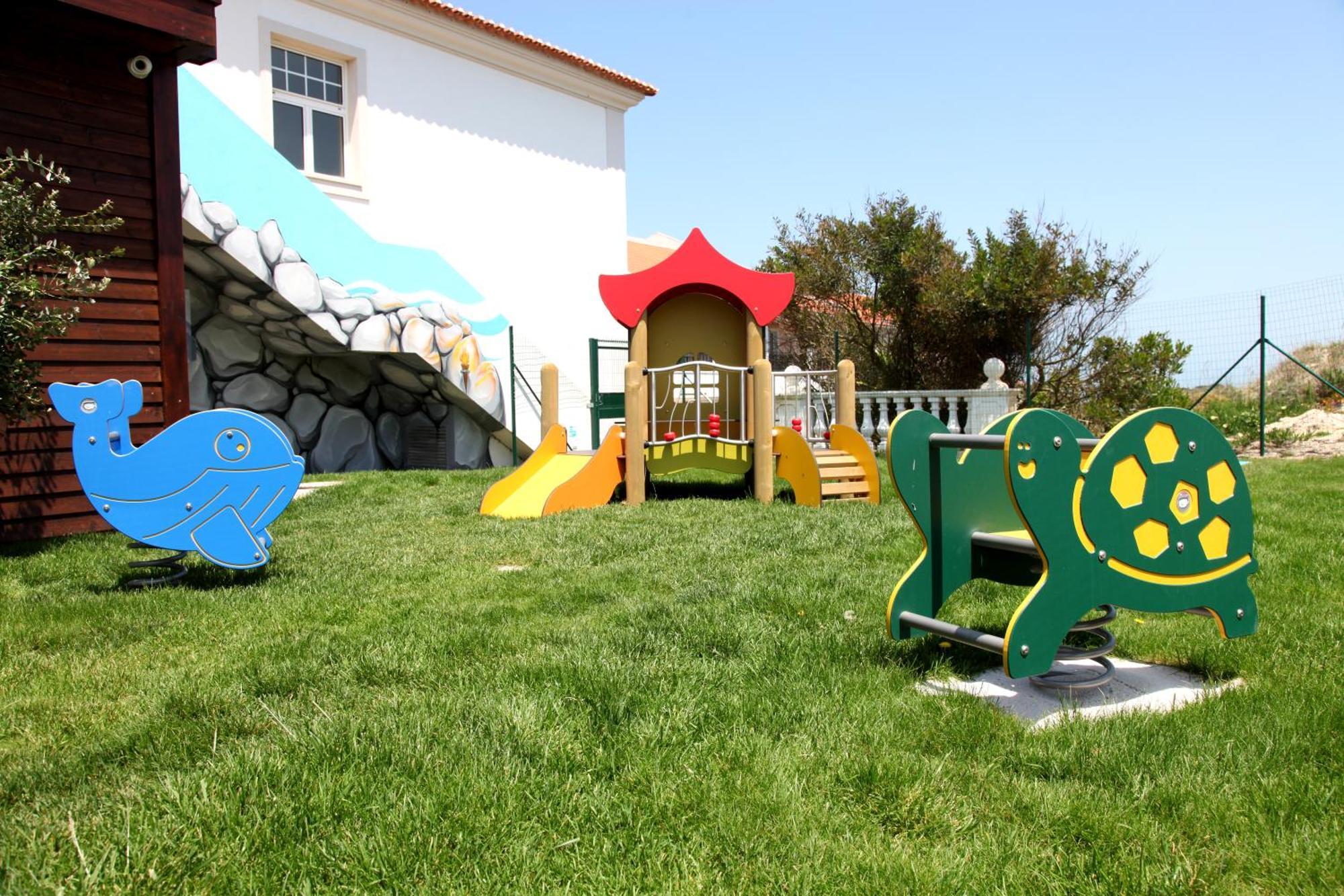 Praia D'El Rey Marriott Golf & Beach Resort Praia del Rei Bagian luar foto Playground in Portugal